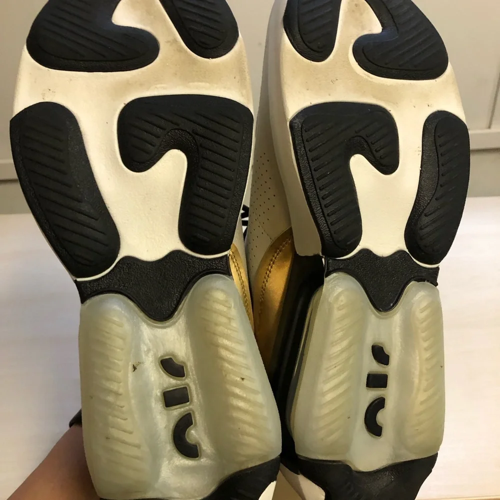 Nike Air Max Cream Gold Lace Up Verona Sneakers - Picture 5 of 5